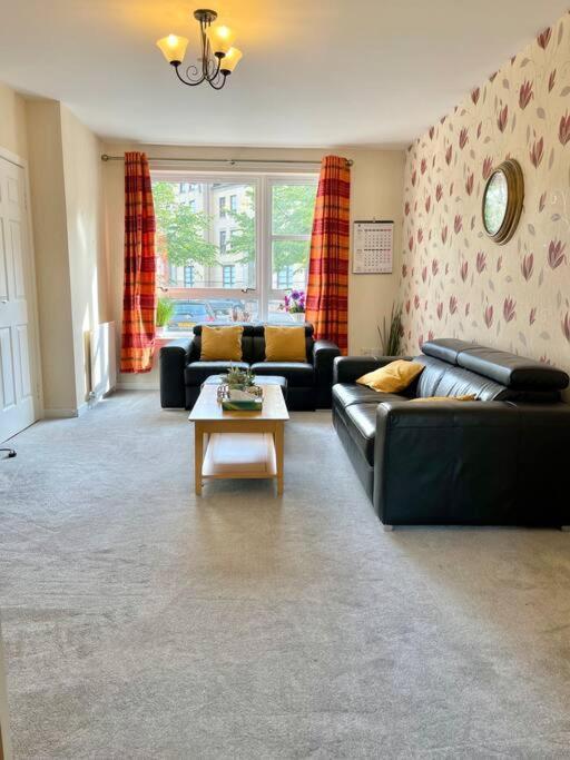 The Naburn - 3 Bed House With Free Parking & Close To Centre Holiday home *