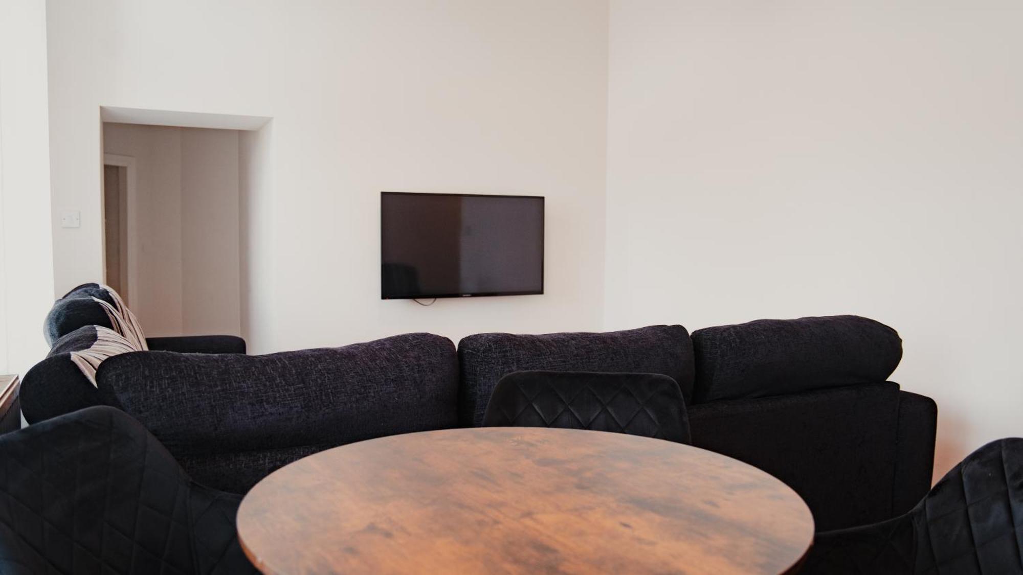 Royal Chambers Serviced Apartment *