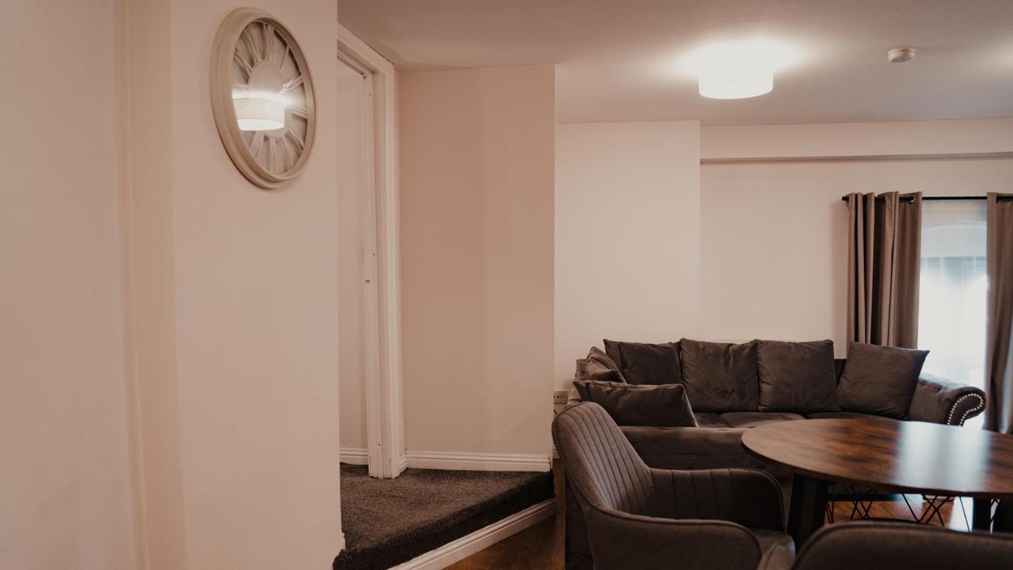 Royal Chambers Serviced Apartment *