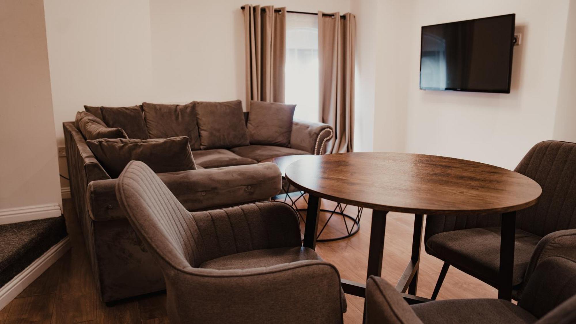 Royal Chambers Serviced Apartment *