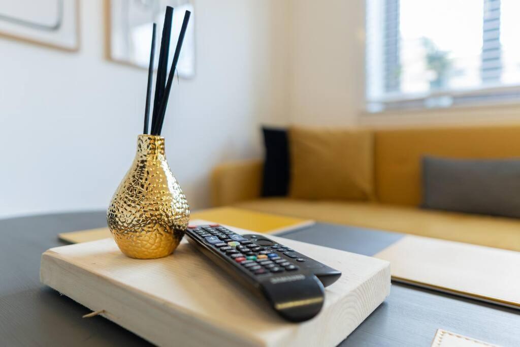 Stylish Pad With Free Private Parking