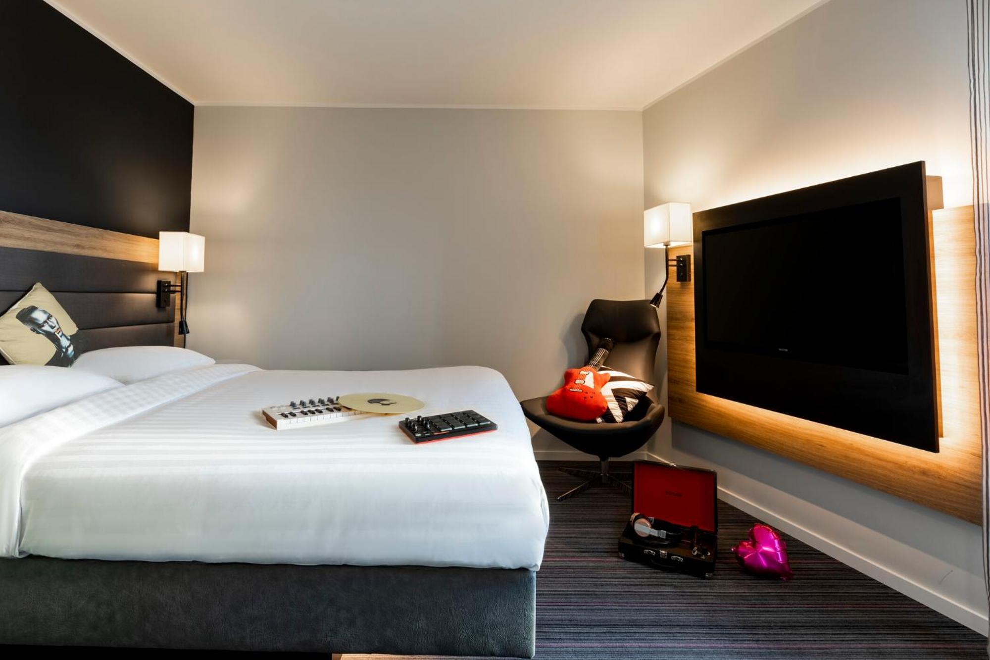 Moxy Sec Glasgow