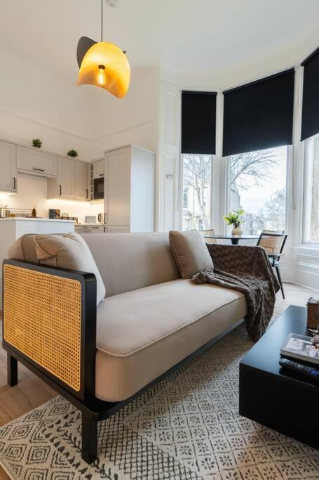 The West End Retreat - Your Luxurious 5* *