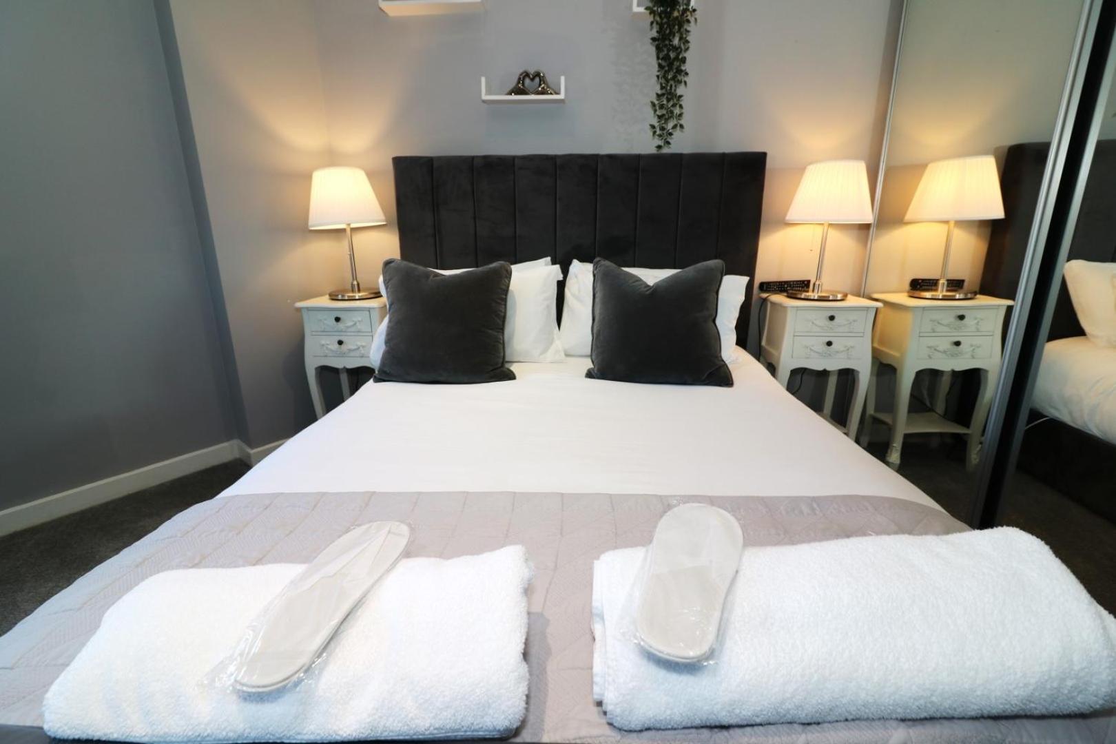 Apartment Glas-go 2 Bedroom 3 Min Walk To Secc Hydro Free Parking Onsite