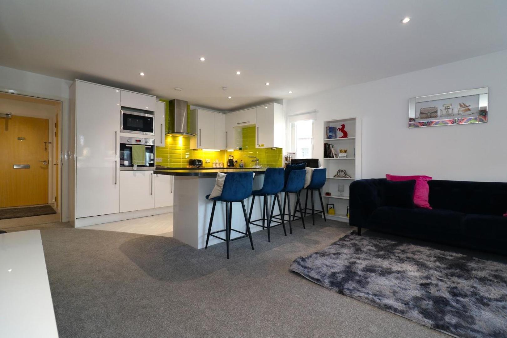 Glas-go 2 Bedroom 3 Min Walk To Secc Hydro Free Parking Onsite