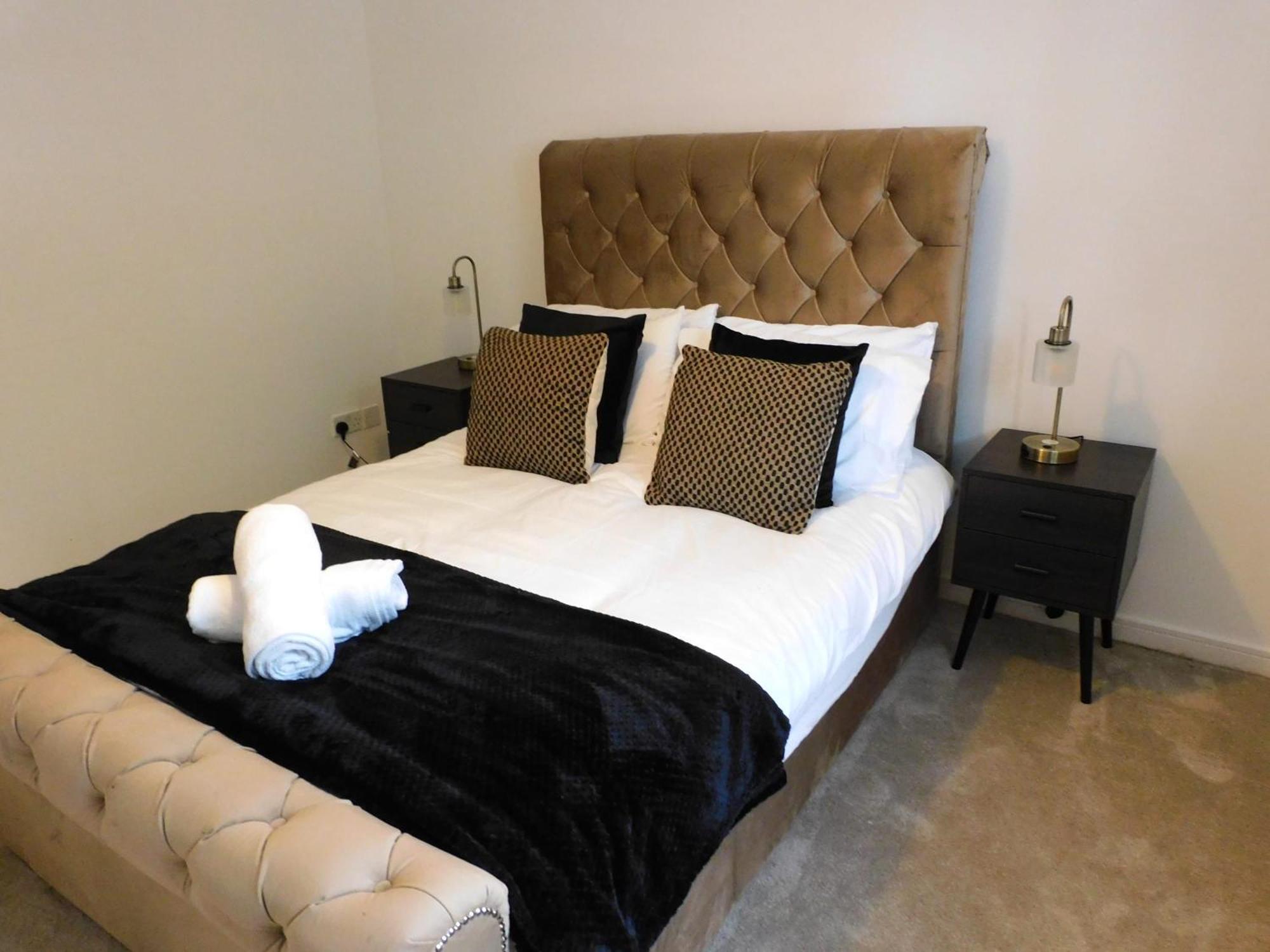 Fabulous 2 Bed 10 Mins From Centre *