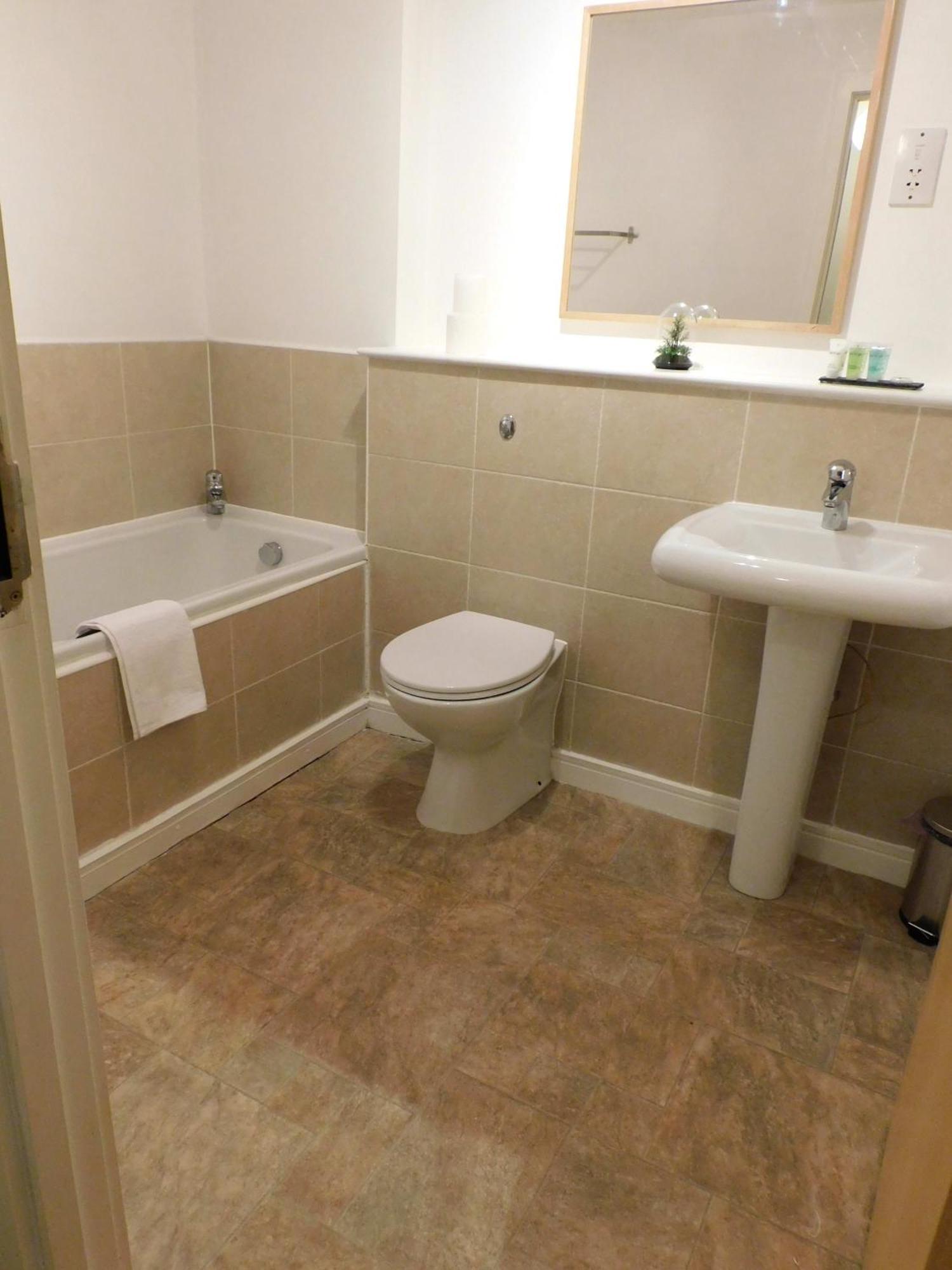 Fabulous 2 Bed 10 Mins From Centre Glasgow