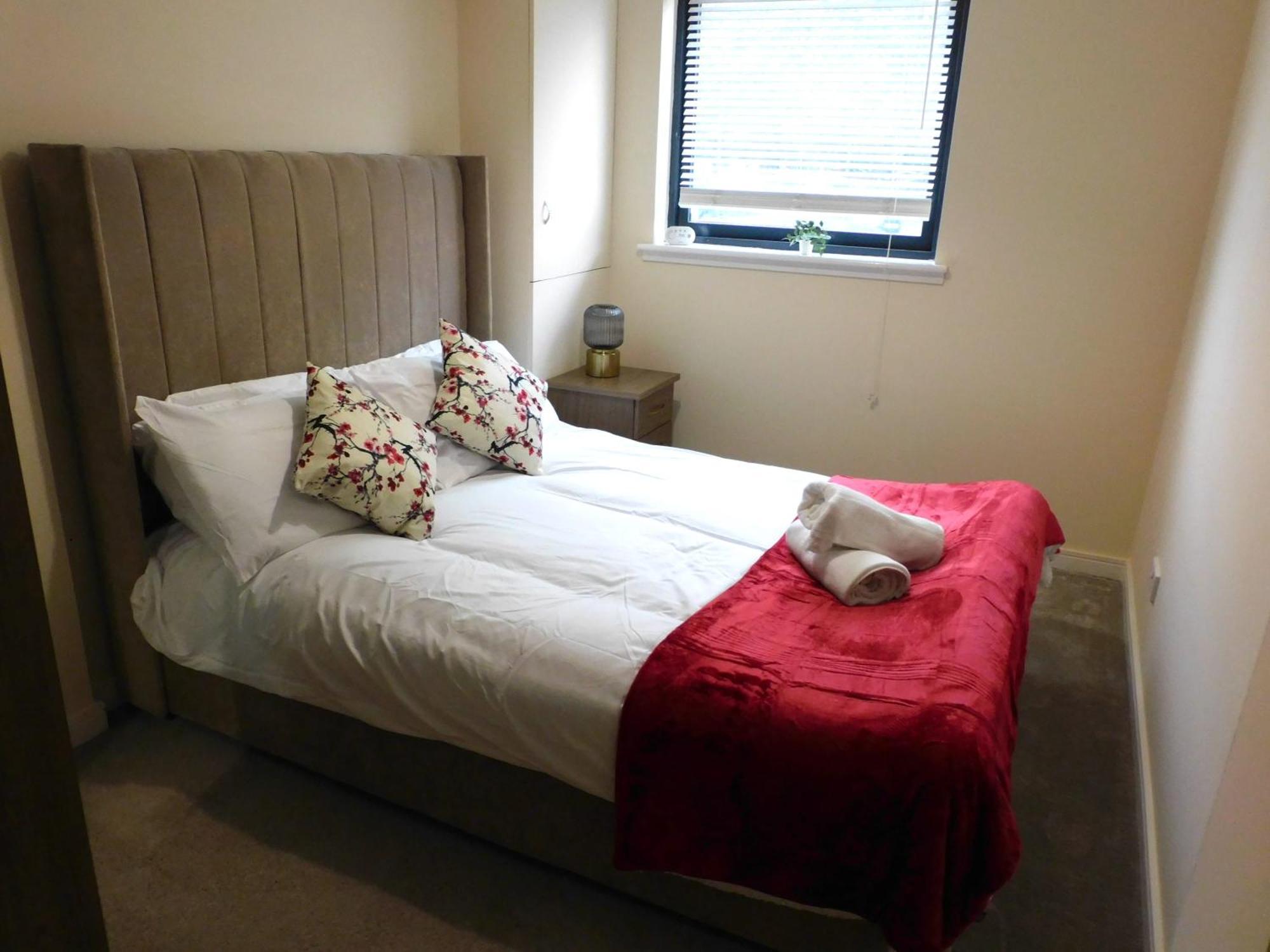 Fabulous 2 Bed 10 Mins From Centre Apartment