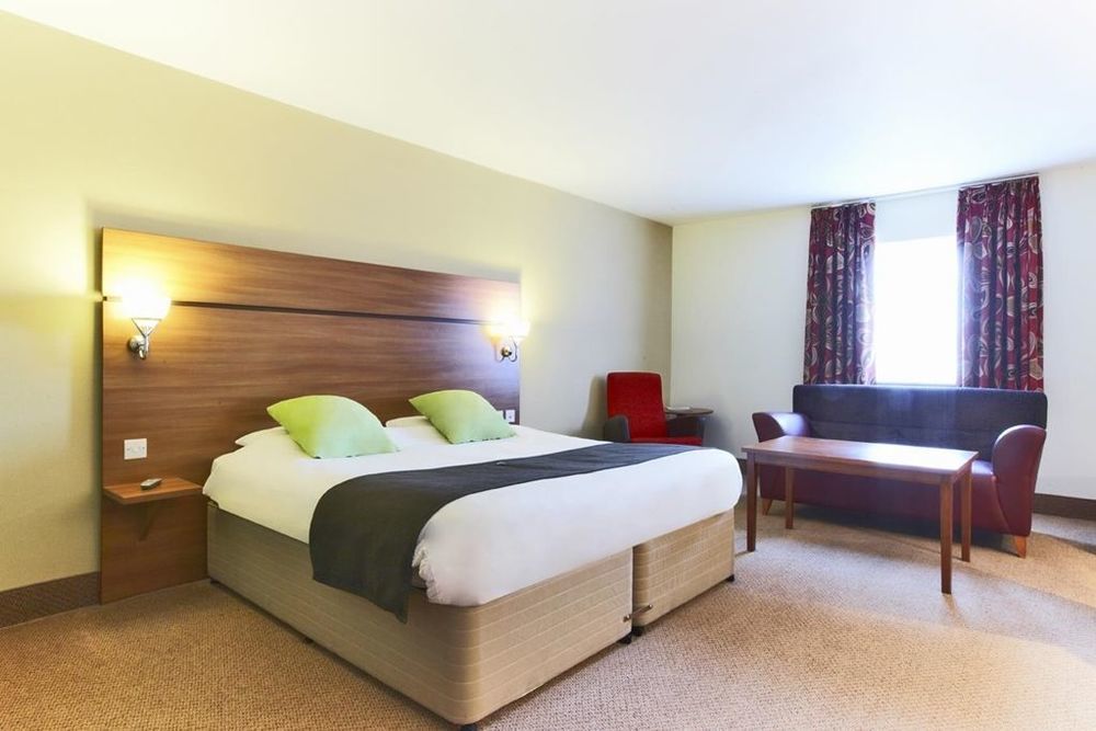 Premier Braehead Hotel