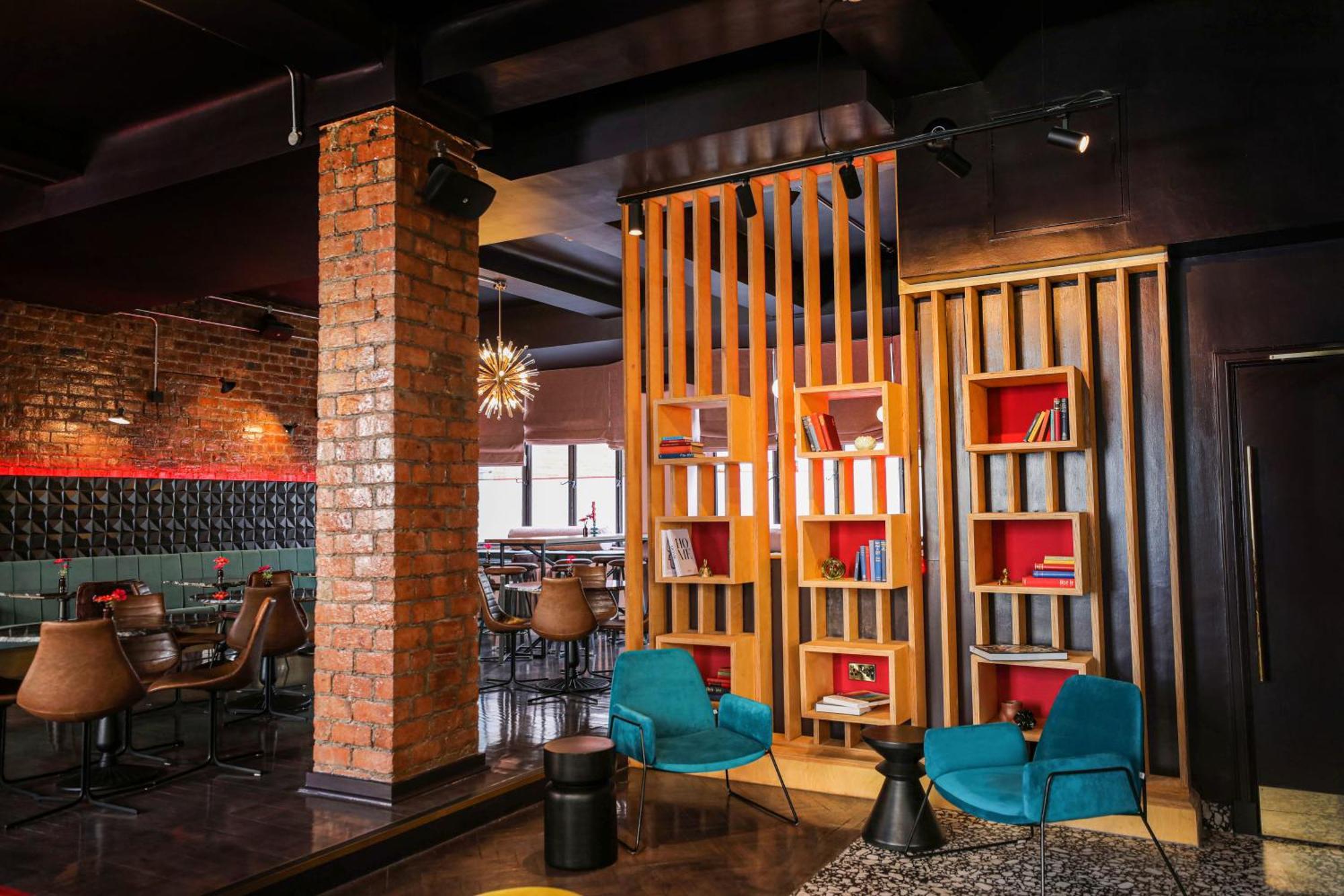 Revolver Hotel