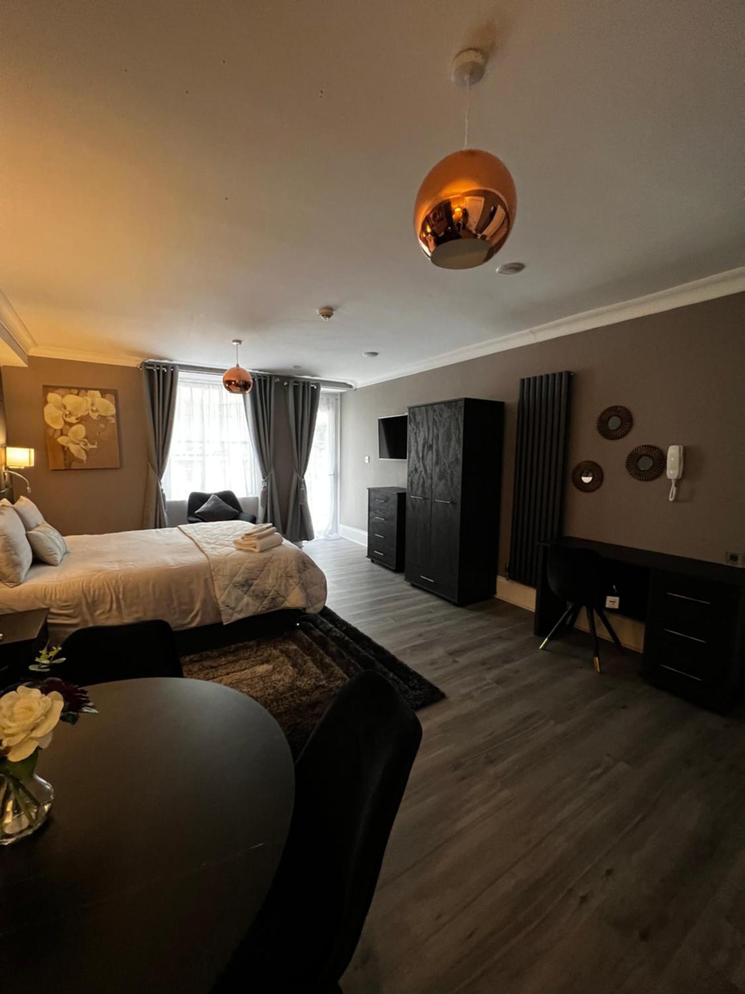 Amani - Centre * Glasgow