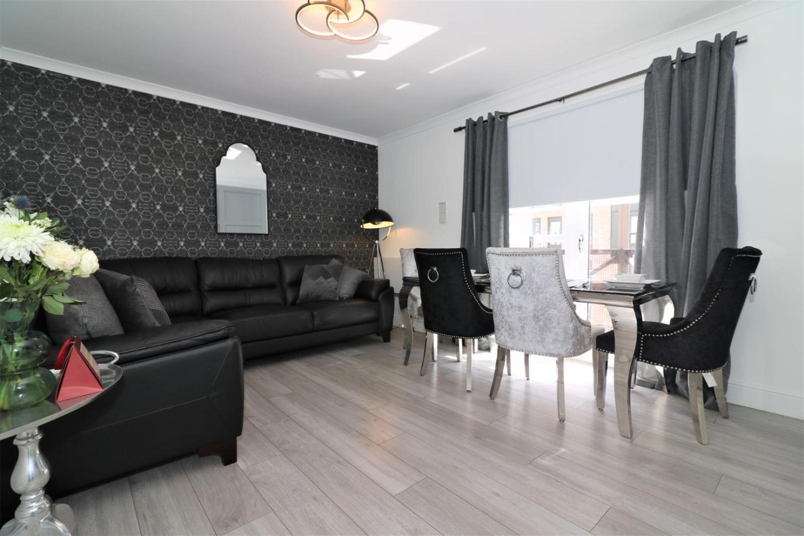 Apartment 2 Bedroom At Secc Hydro Free Parking Glasgow