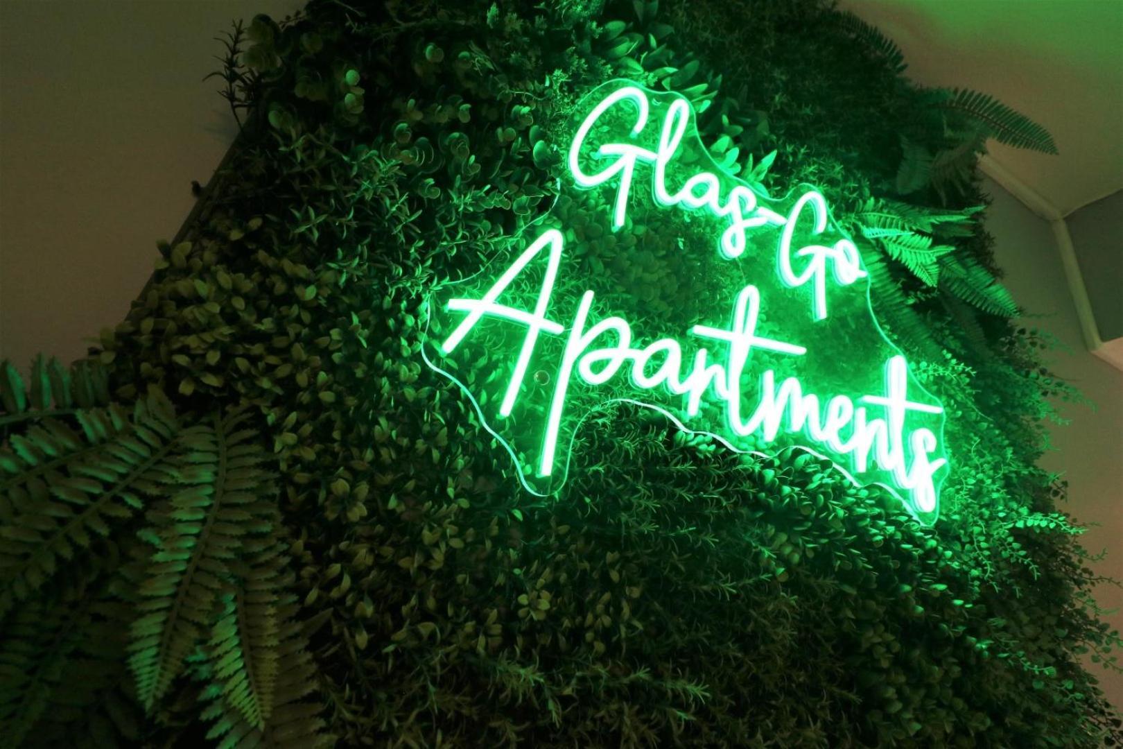 2 Bedroom At Secc Hydro Free Parking Apartment