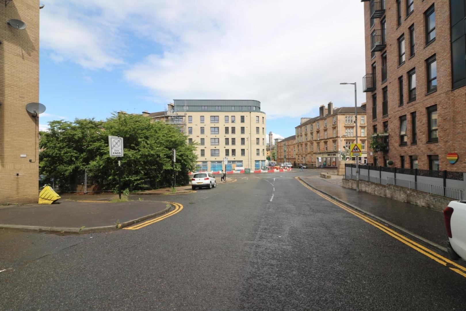 2 Bedroom At Secc Hydro Free Parking