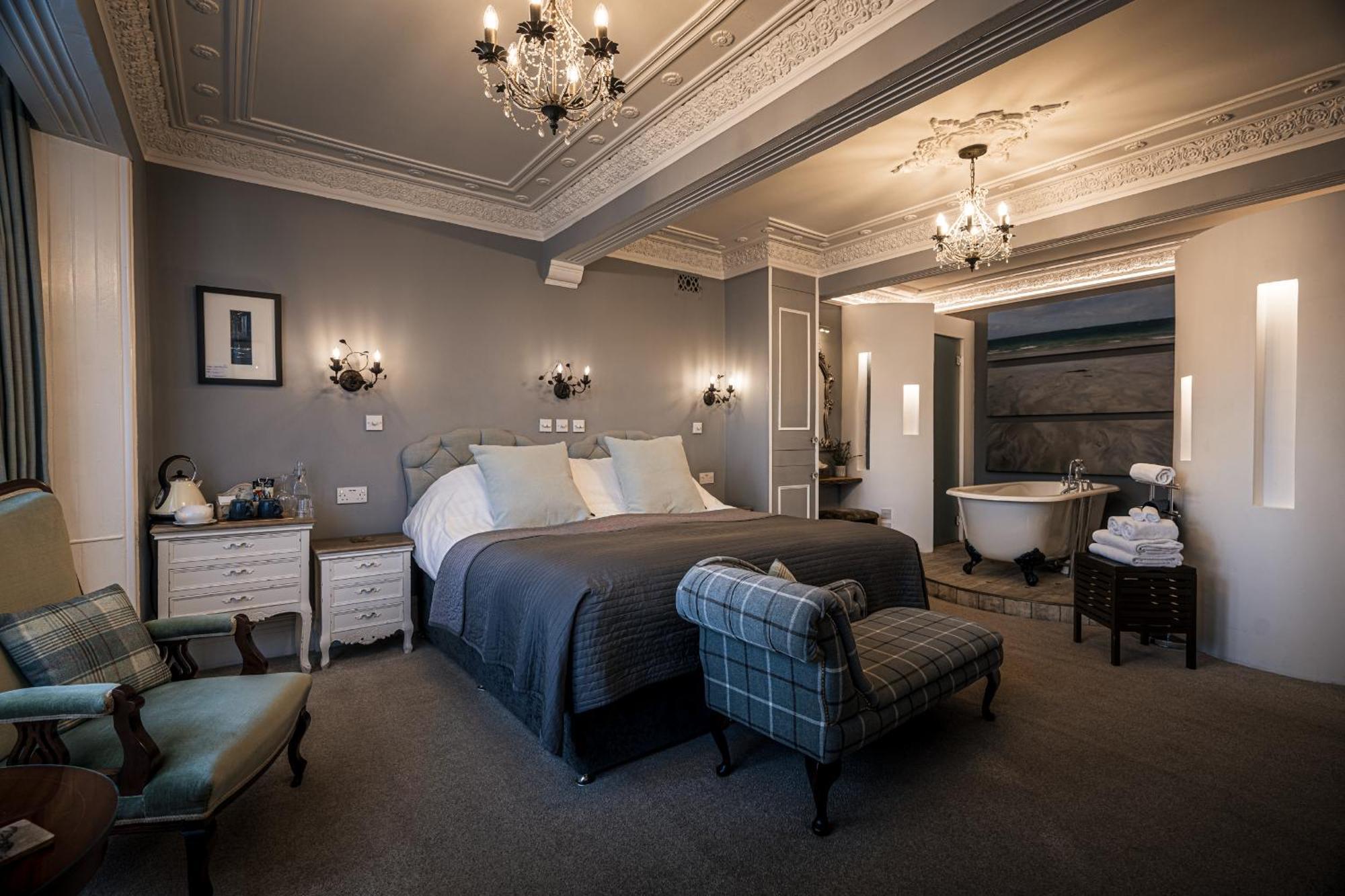 The Alamo 4* Glasgow