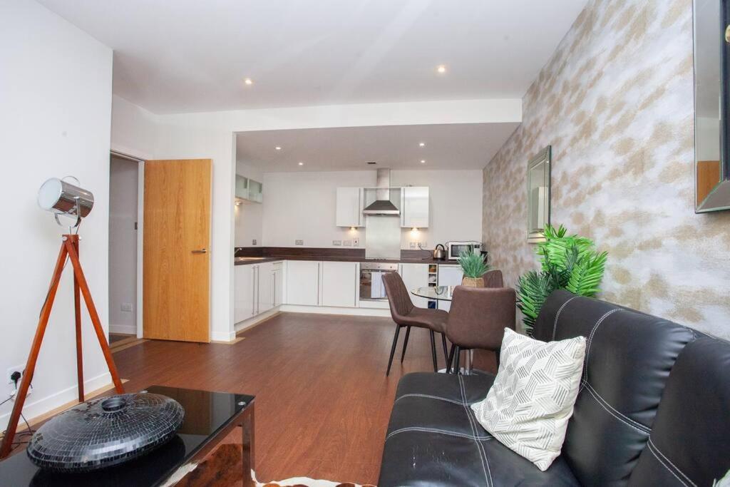 Fantastic Centre Flat