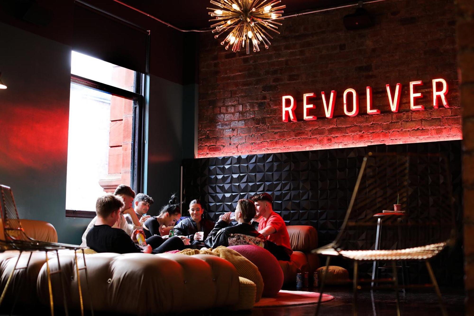 Revolver Hotel 4*