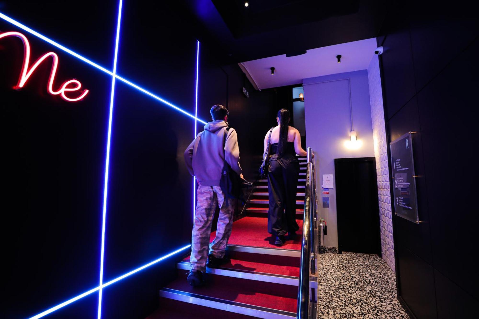 Hotel Revolver 4*