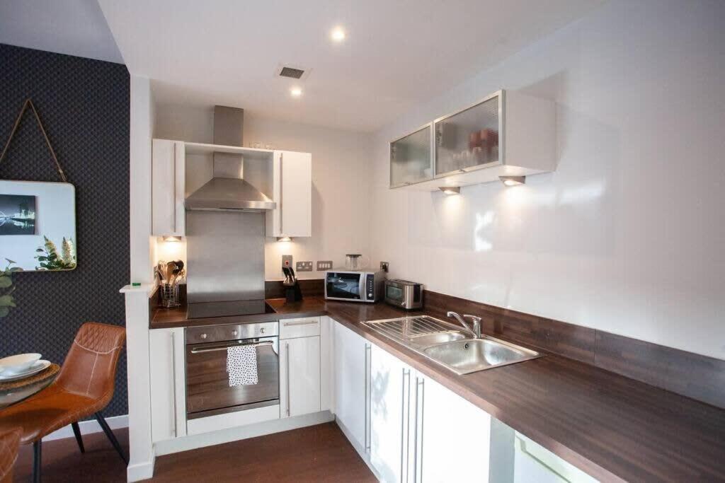 1 Bedroom In Very Location *