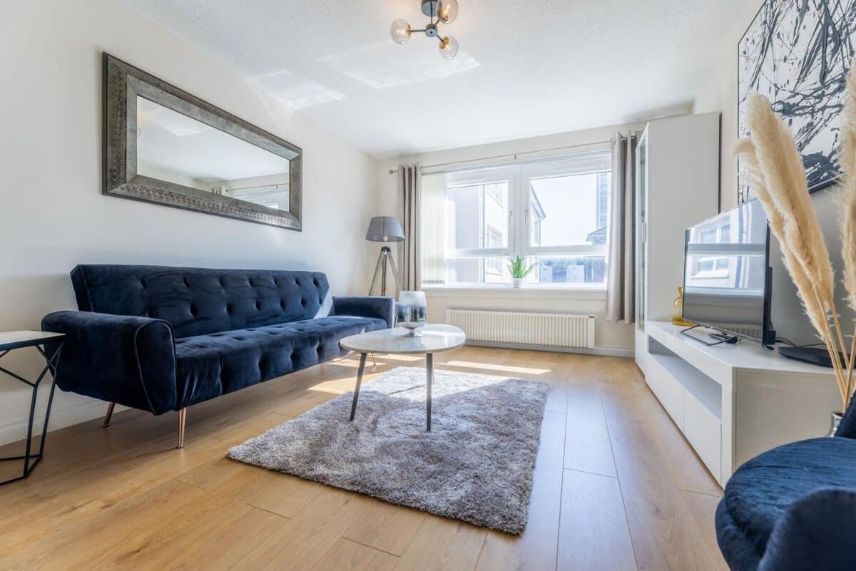 Stunning Centre 1 Bed With Free Parking Apartment