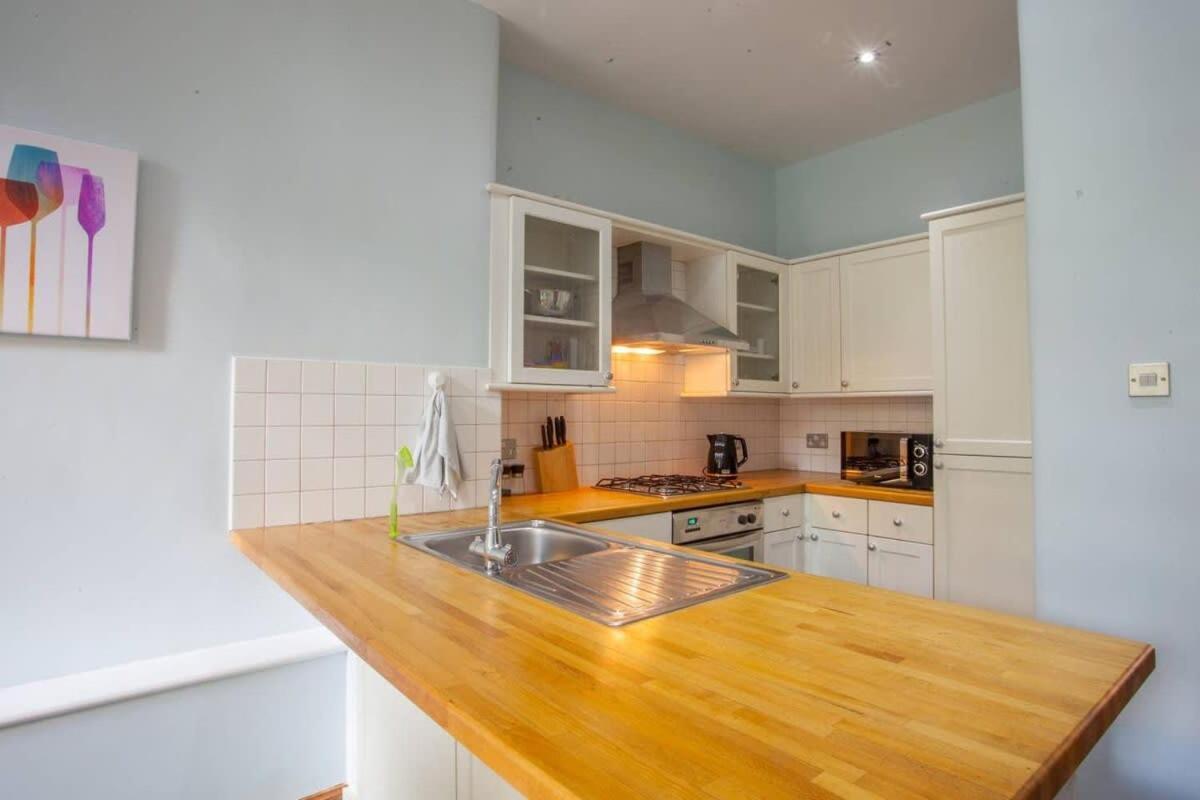 Modern, Light-filled And Sleek West End Glasgow