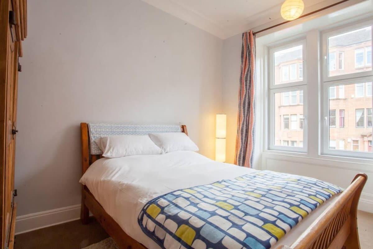Apartment Modern, Light-filled And Sleek West End Glasgow