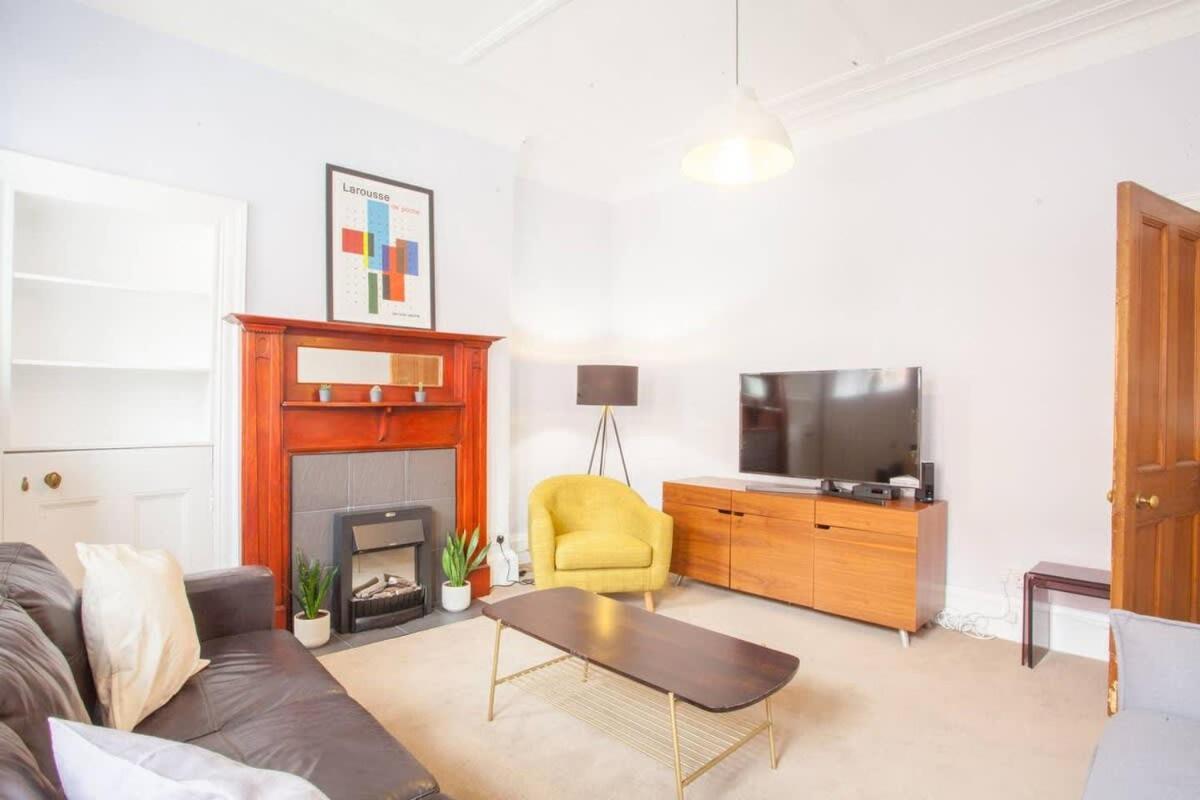 Modern, Light-filled And Sleek West End Glasgow