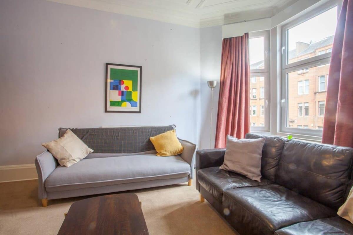 Modern, Light-filled And Sleek West End Apartment Glasgow