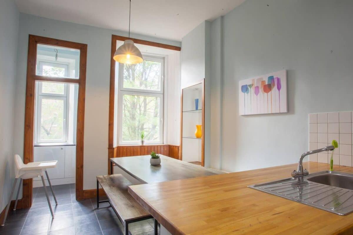 Modern, Light-filled And Sleek West End