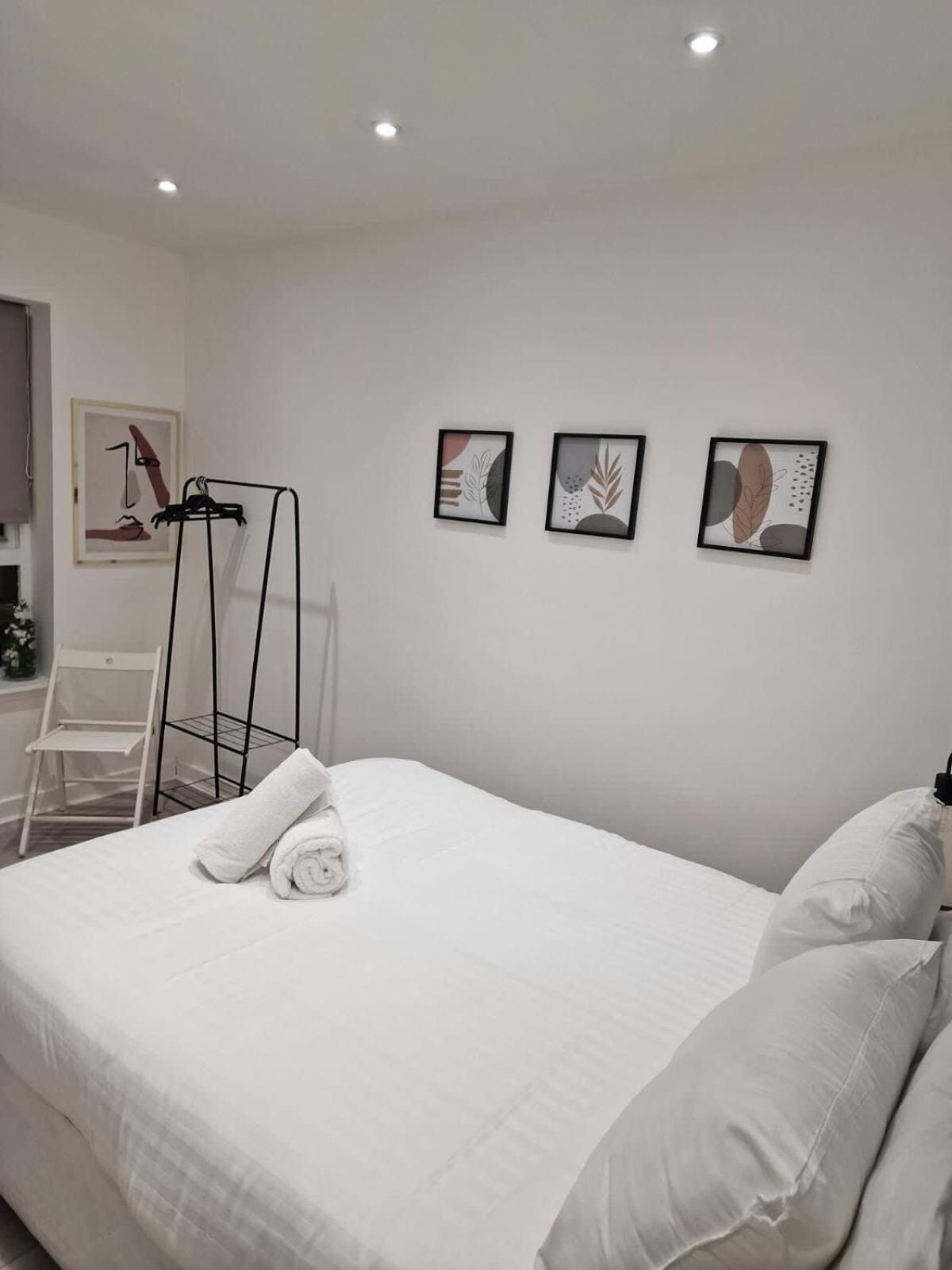Apartment Bright Flat With Balcony And Free Parking Glasgow
