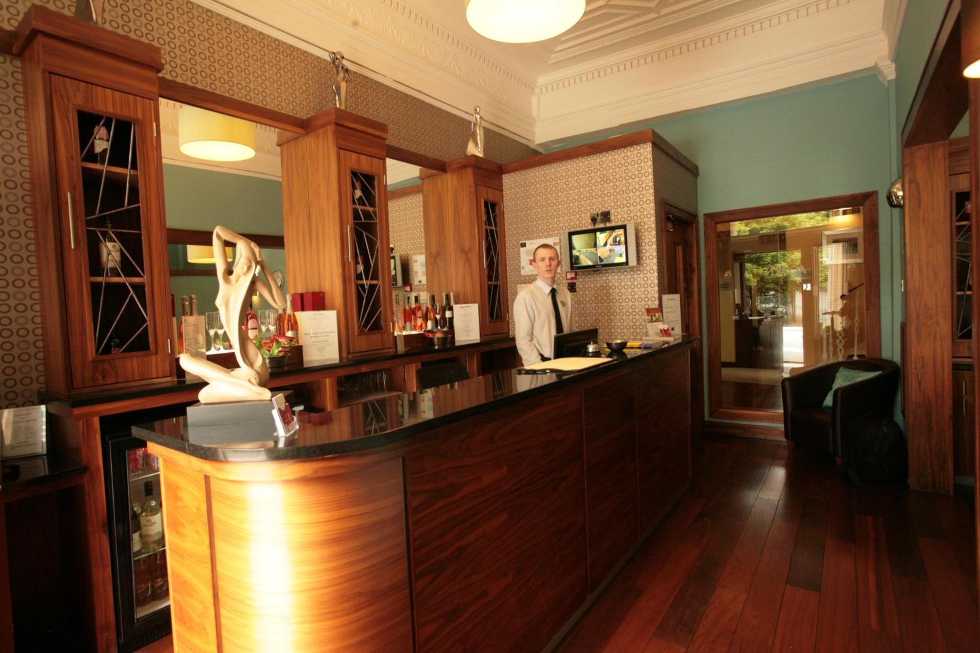 Hotel Acorn 3*