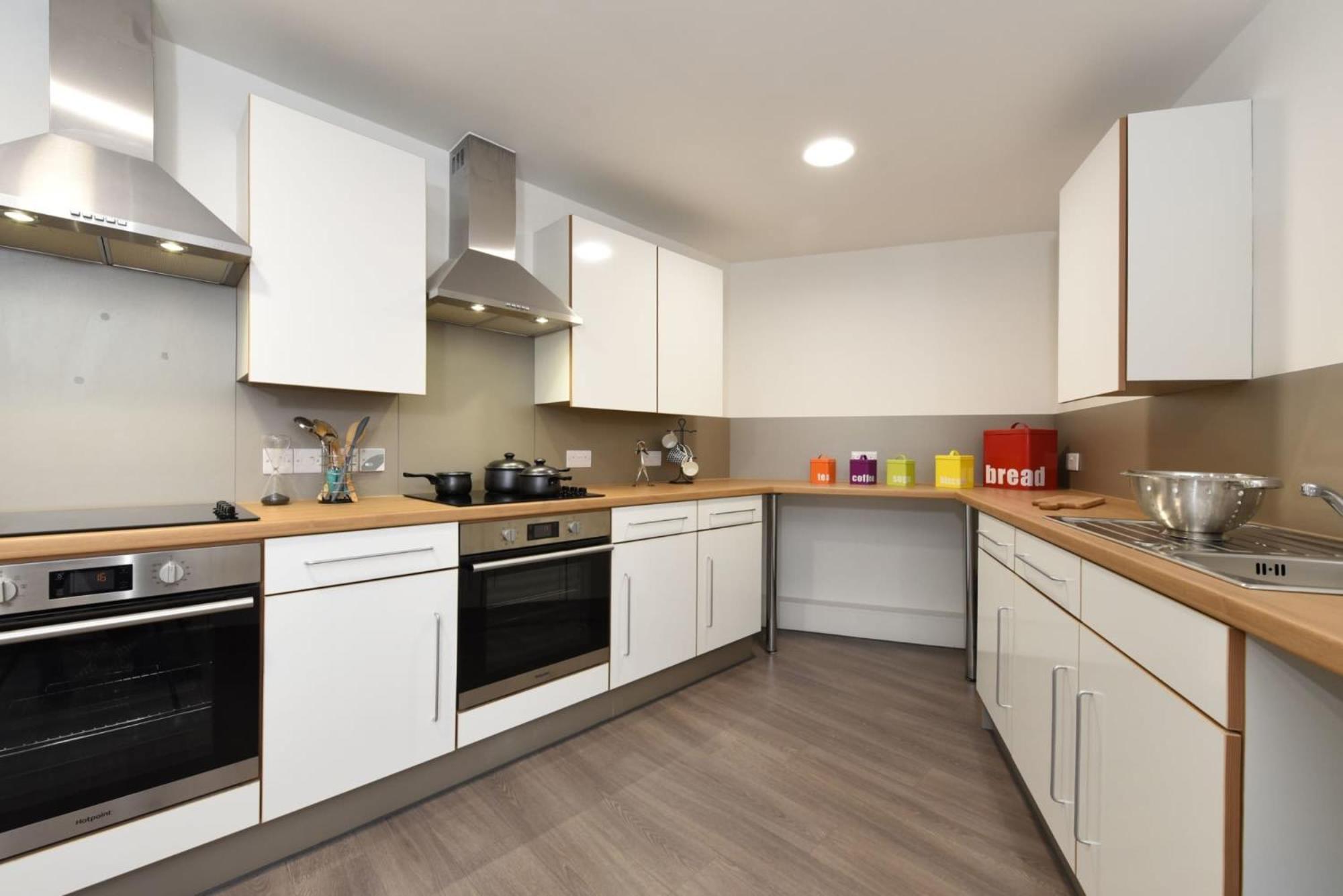 Apartment For Students Only Cosy Ensuite With Private Bathrooms At Dobbie's Point In *