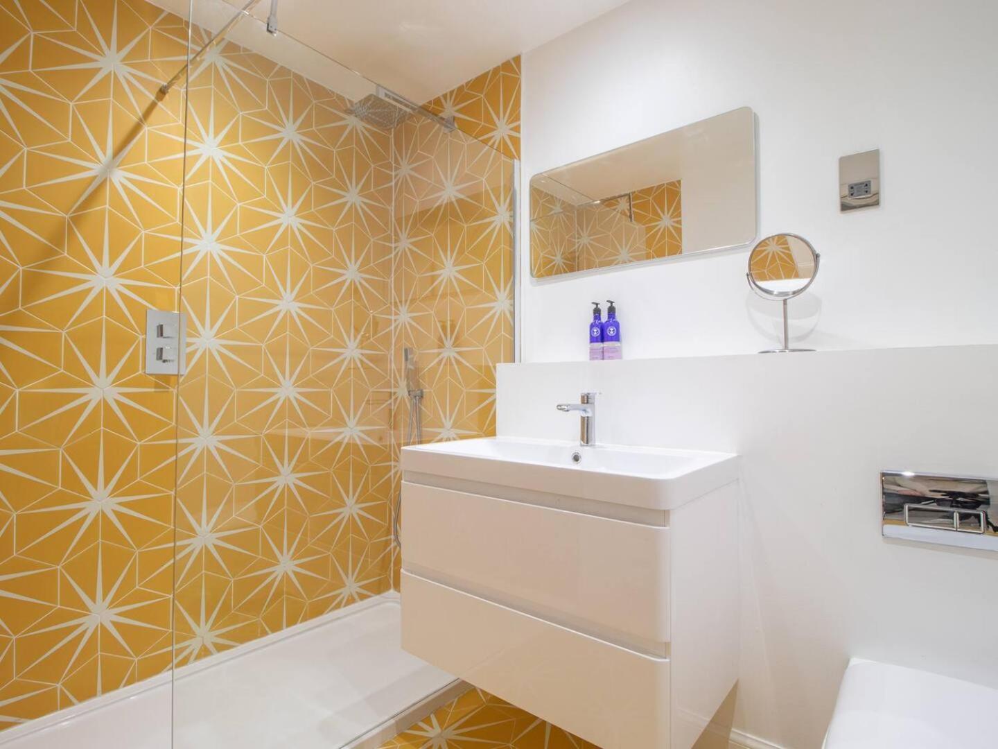 Holiday home Pass The Keys Stylish West End Detached Mews Glasgow