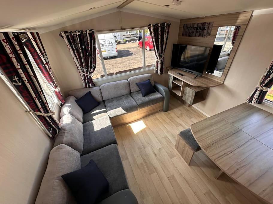 3-bedroom Swift Caravan - Uddingston, Apartment *