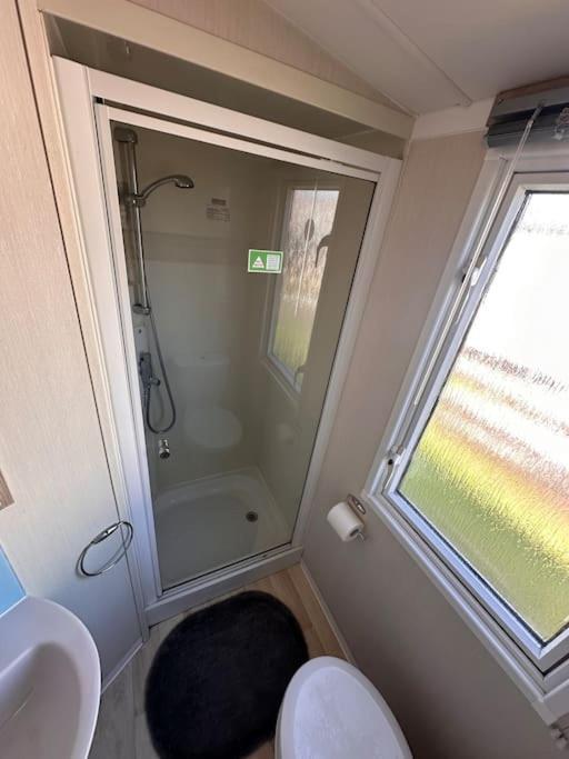 3-bedroom Swift Caravan - Uddingston,