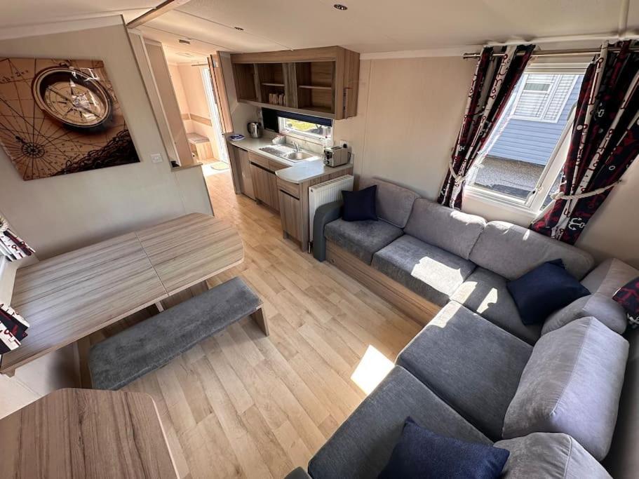 Apartment 3-bedroom Swift Caravan - Uddingston, Glasgow