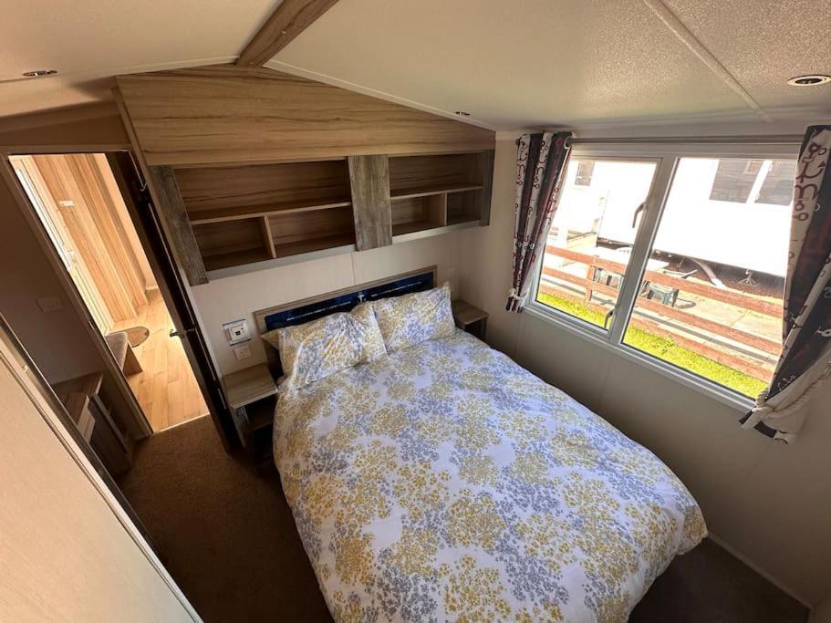 3-bedroom Swift Caravan - Uddingston, Apartment *