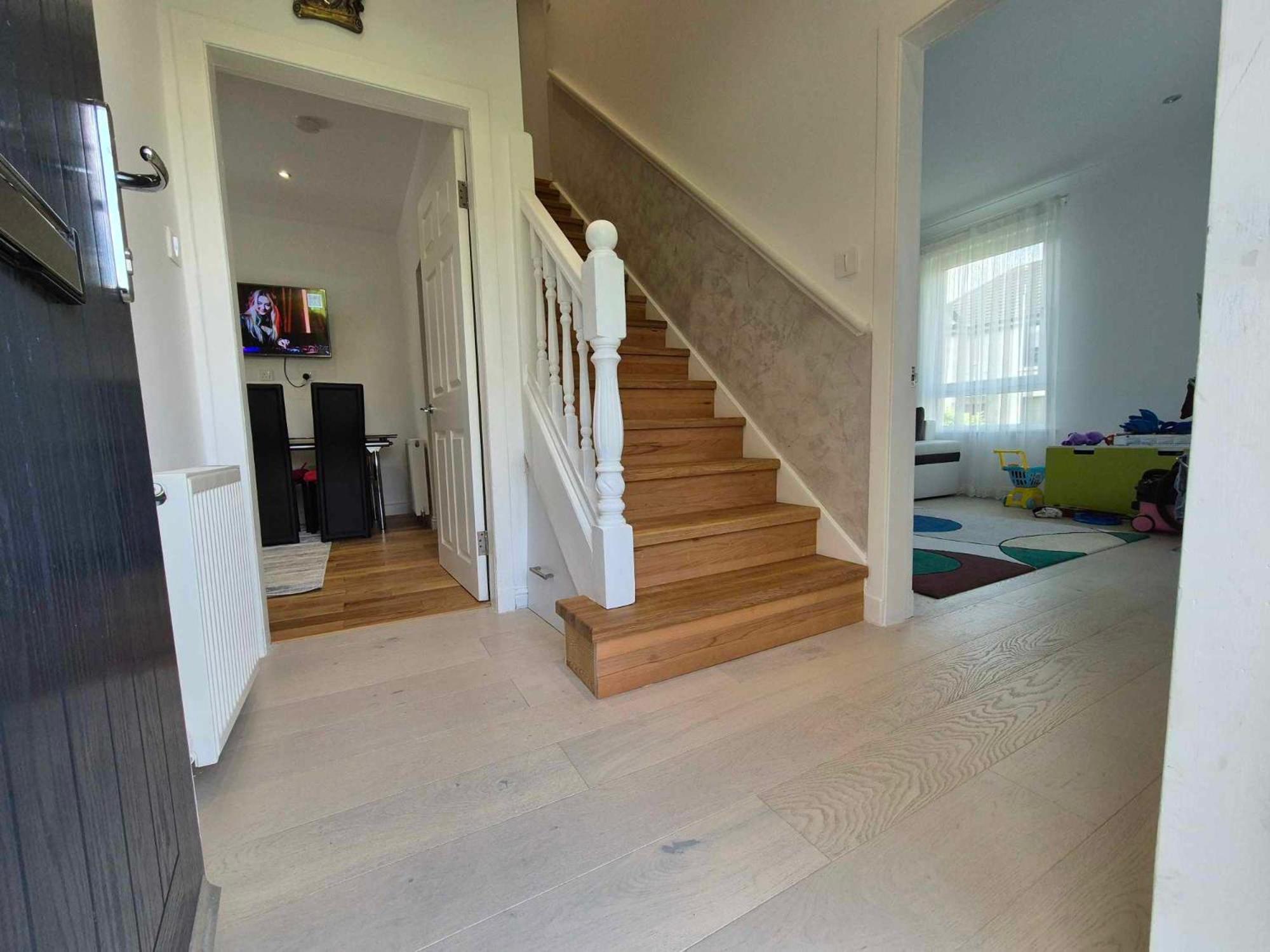 Lovely House With Private Parking! Glasgow! Holiday home