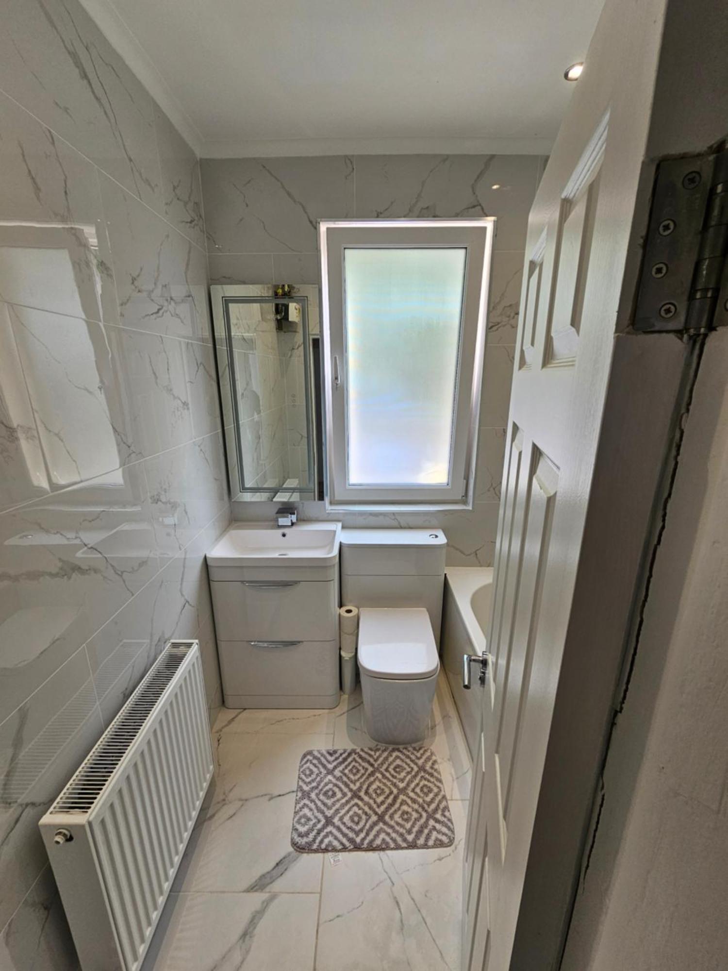 Lovely House With Private Parking! Glasgow! Holiday home