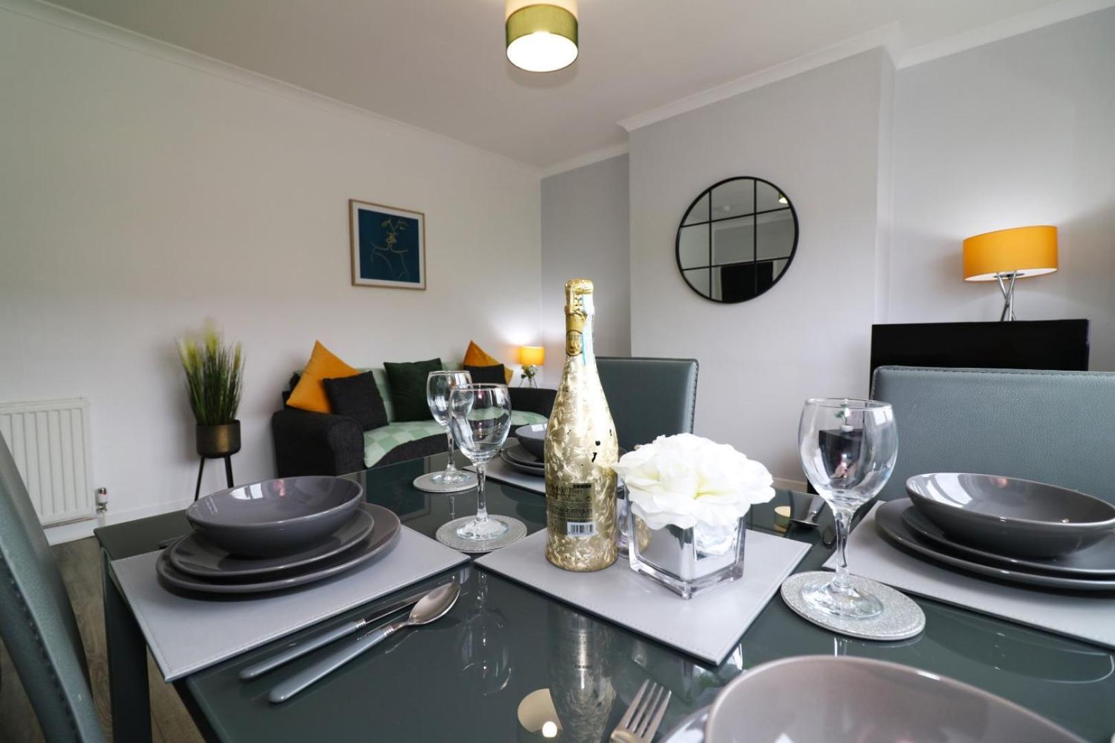 Signature - Huntley House * Glasgow