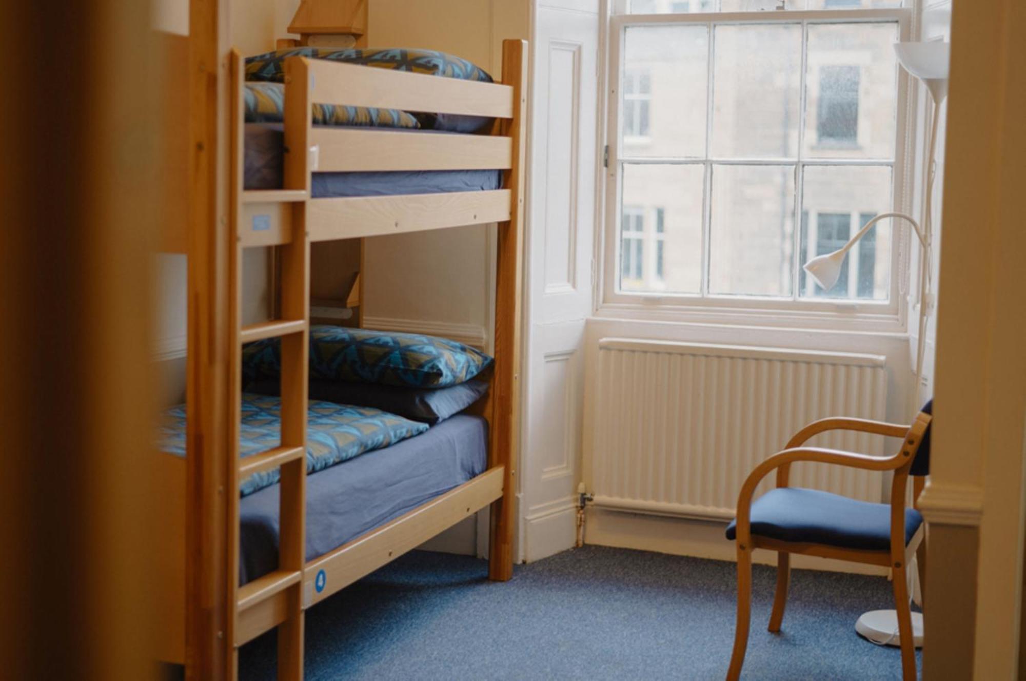 Youth Hostel *