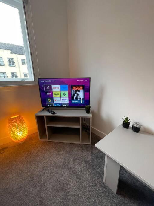 Modern 2 Bedroom City