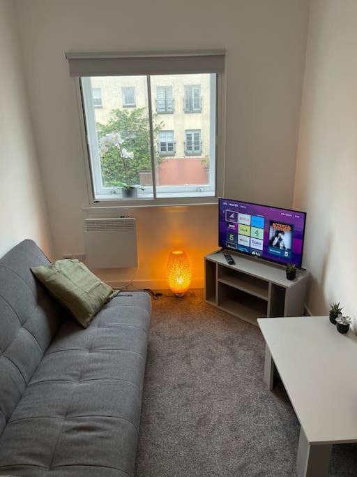 Modern 2 Bedroom City * Glasgow