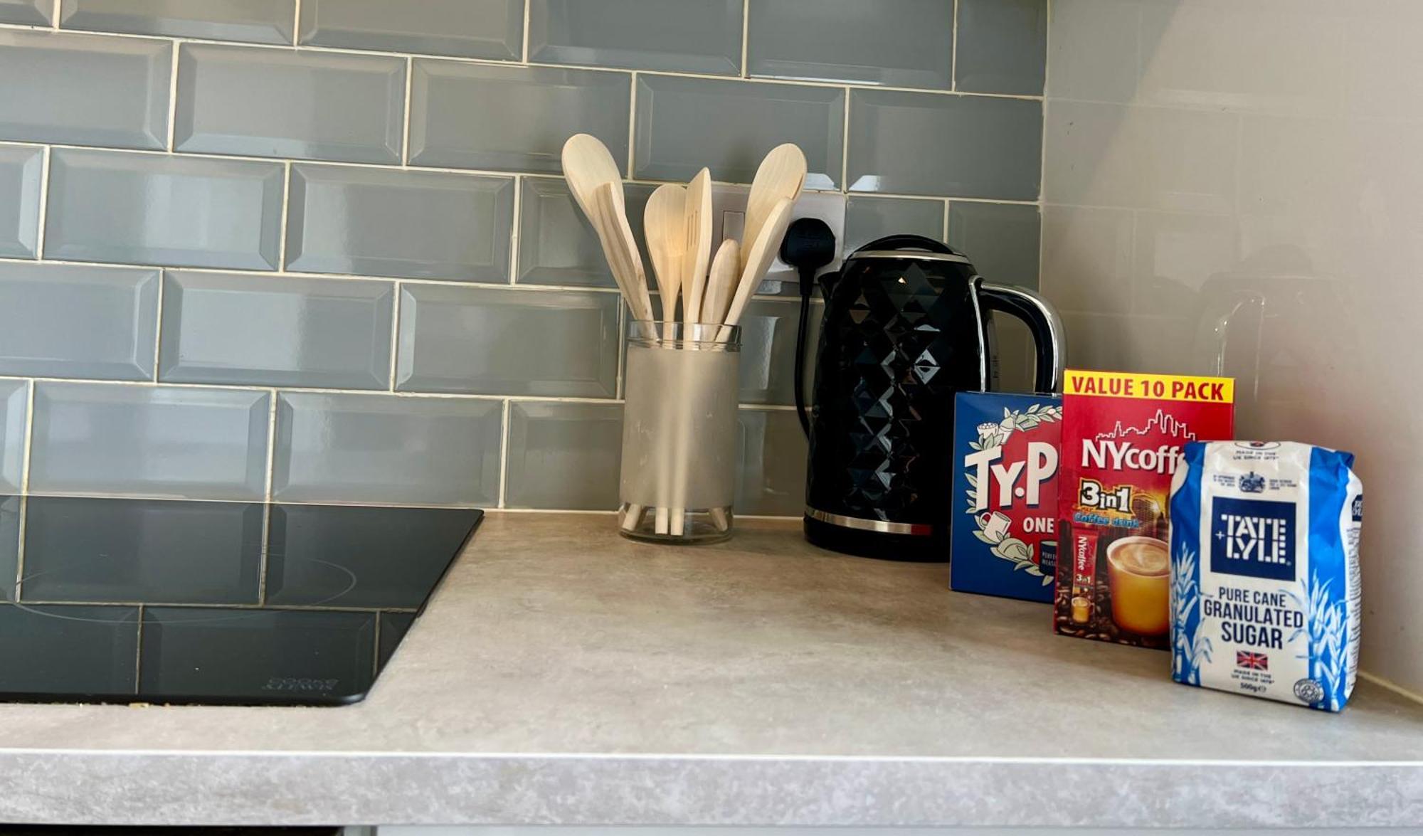Spacious 2 Bed-flat In - Free Parking Apartment