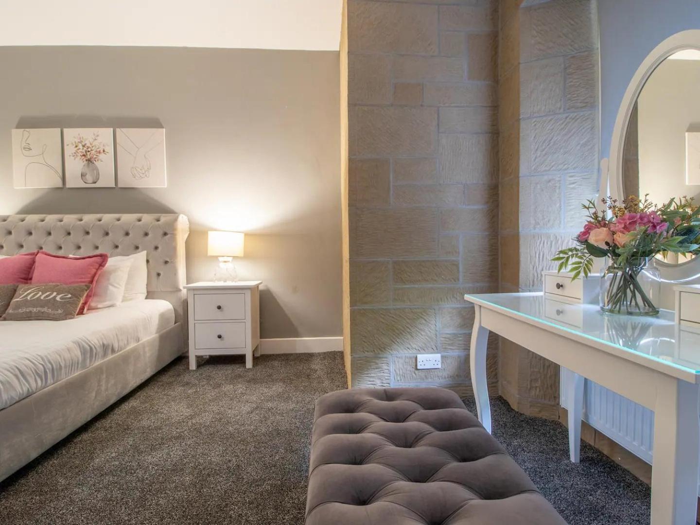 Pass The Keys Private Garden West End With Parking Apartment Glasgow