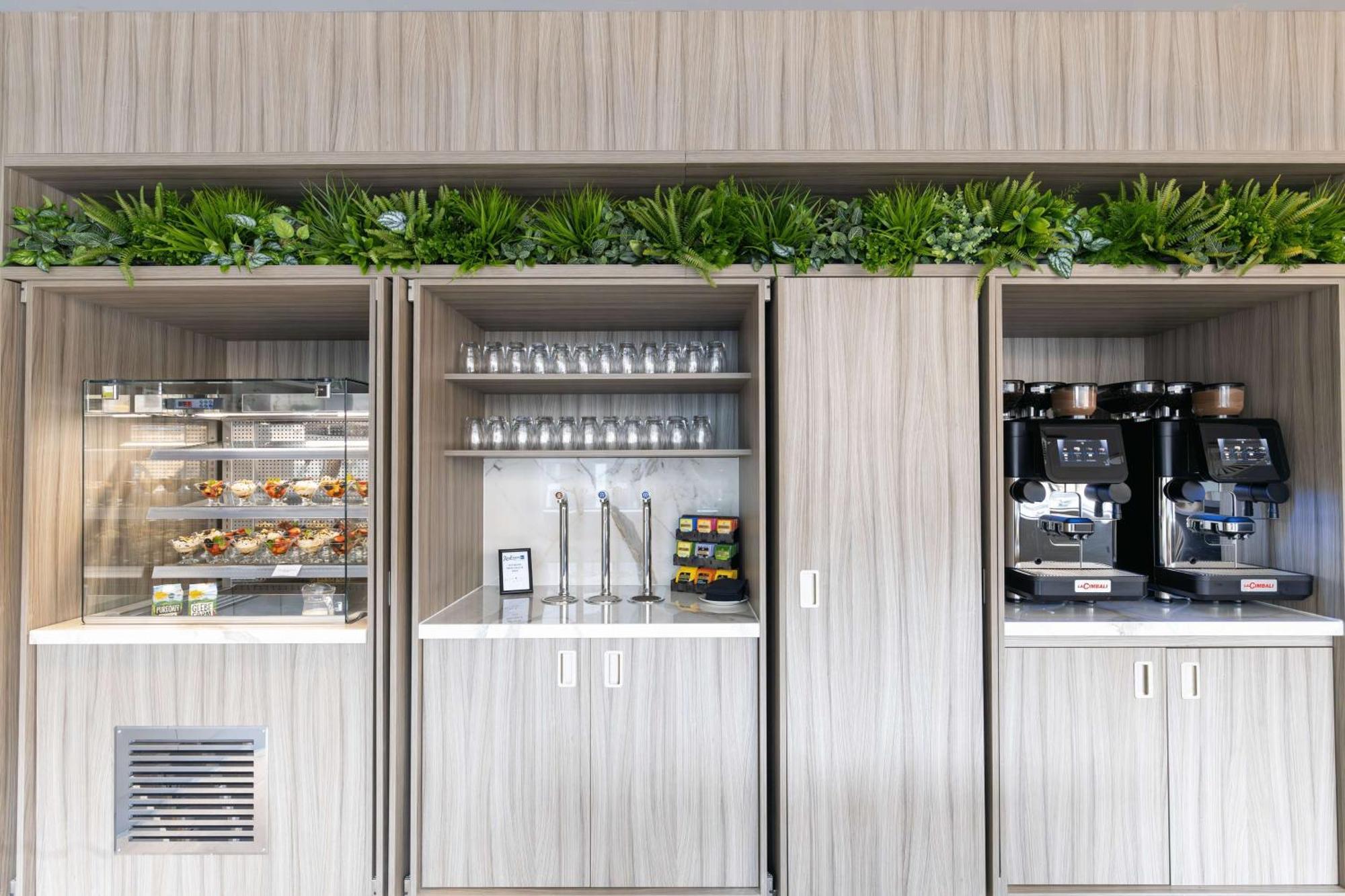 Hotel Radisson Blu Hotel, 4*