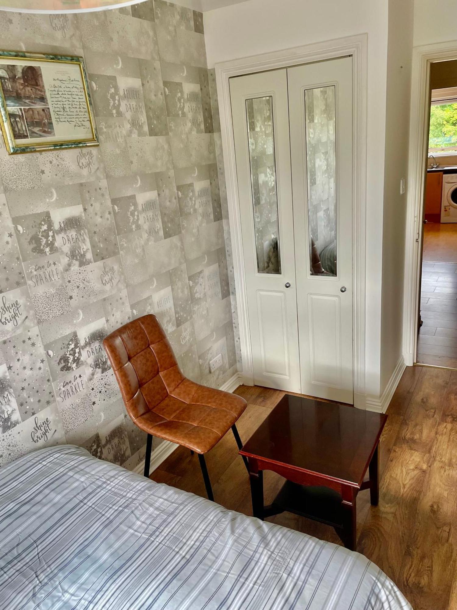 Apartment 3 Bed ,2 Bedroom City Centre Apt *