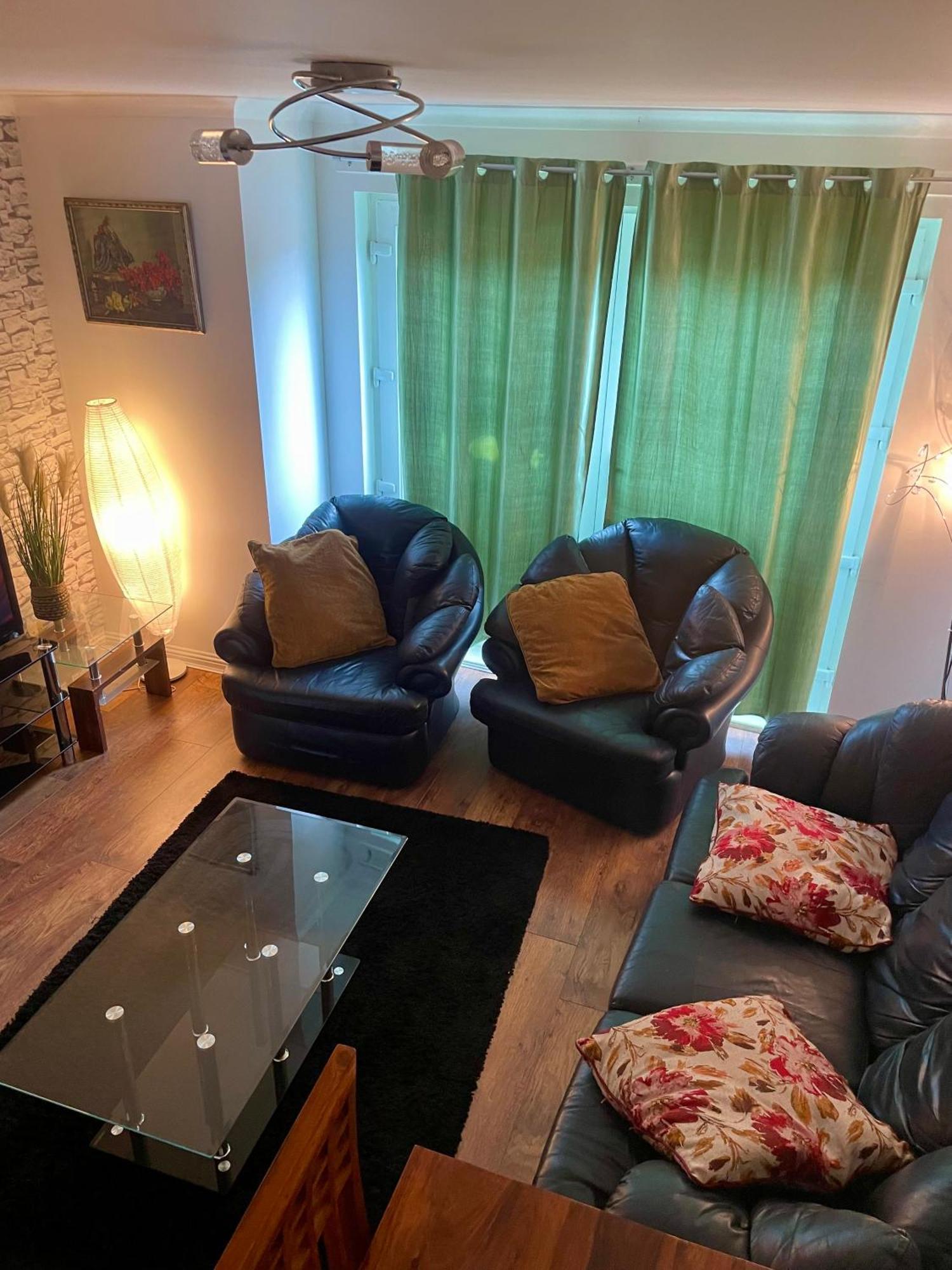 3 Bed ,2 Bedroom City Centre Apt Apartment