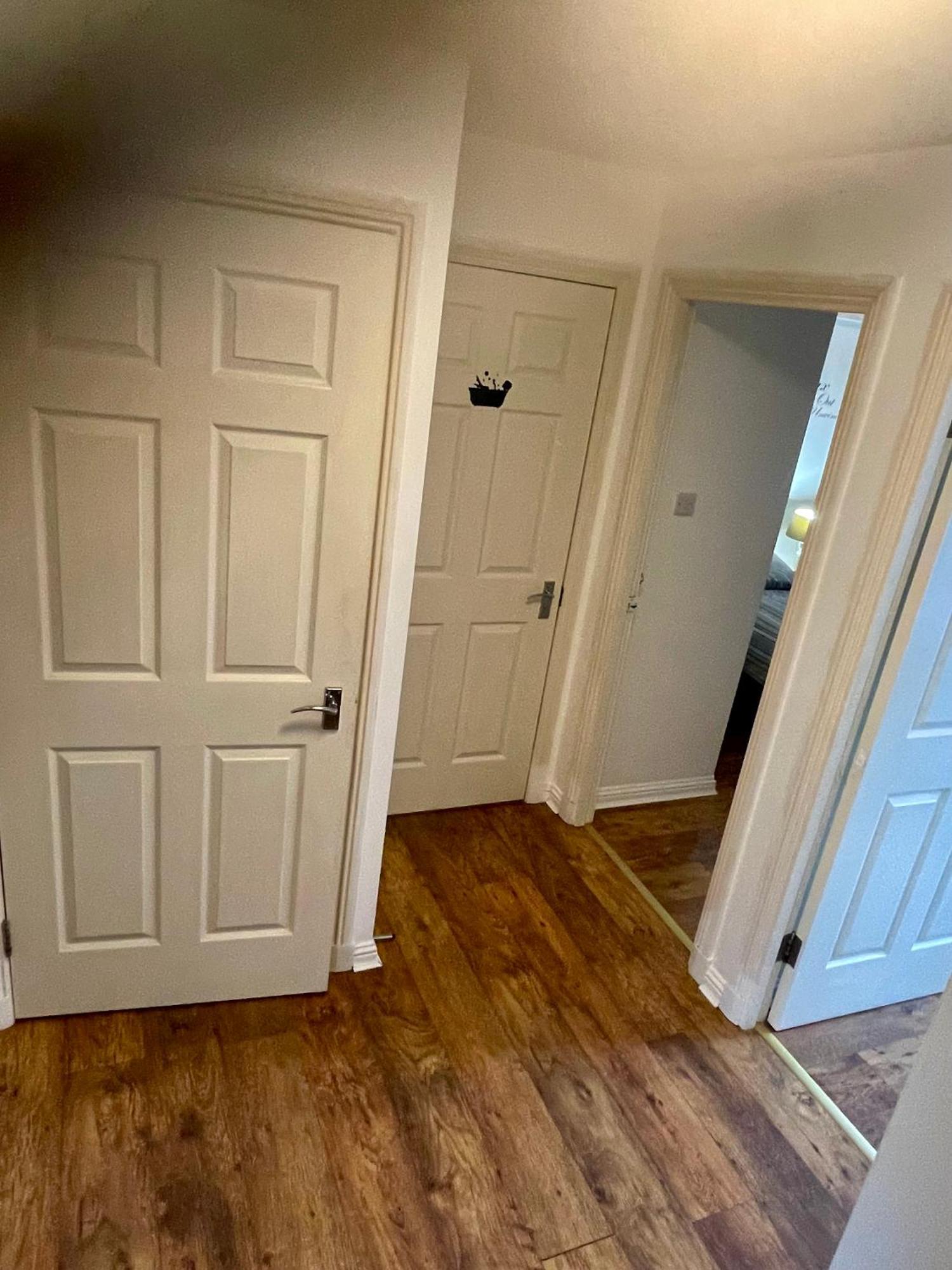 Apartment 3 Bed ,2 Bedroom City Centre Apt *