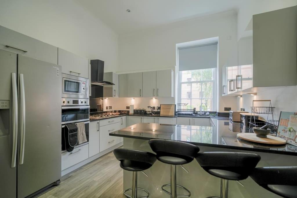 Apartment Timeless 5 Bed Duplex Flat